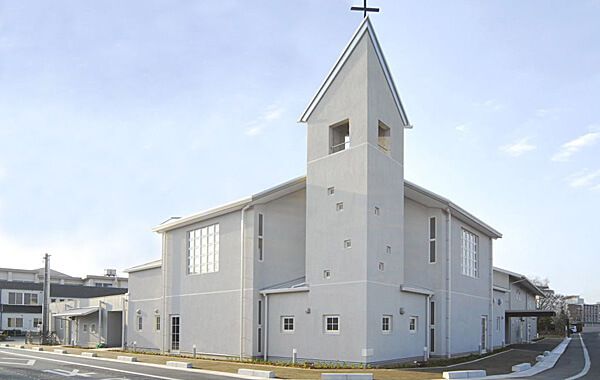 木造建築の施工事例：日本基督教団遠州栄光教会三方原会堂 1枚目