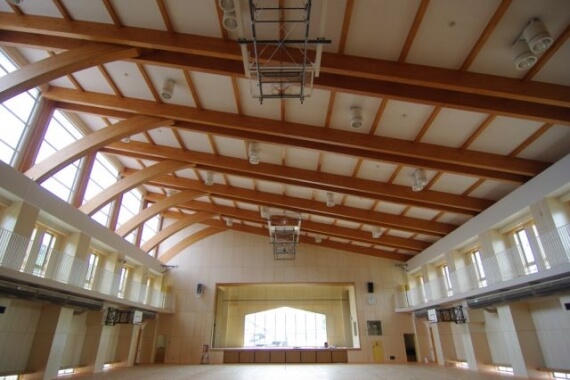 木造建築の施工事例：二戸市立浄法寺小学校（体育館） 2枚目