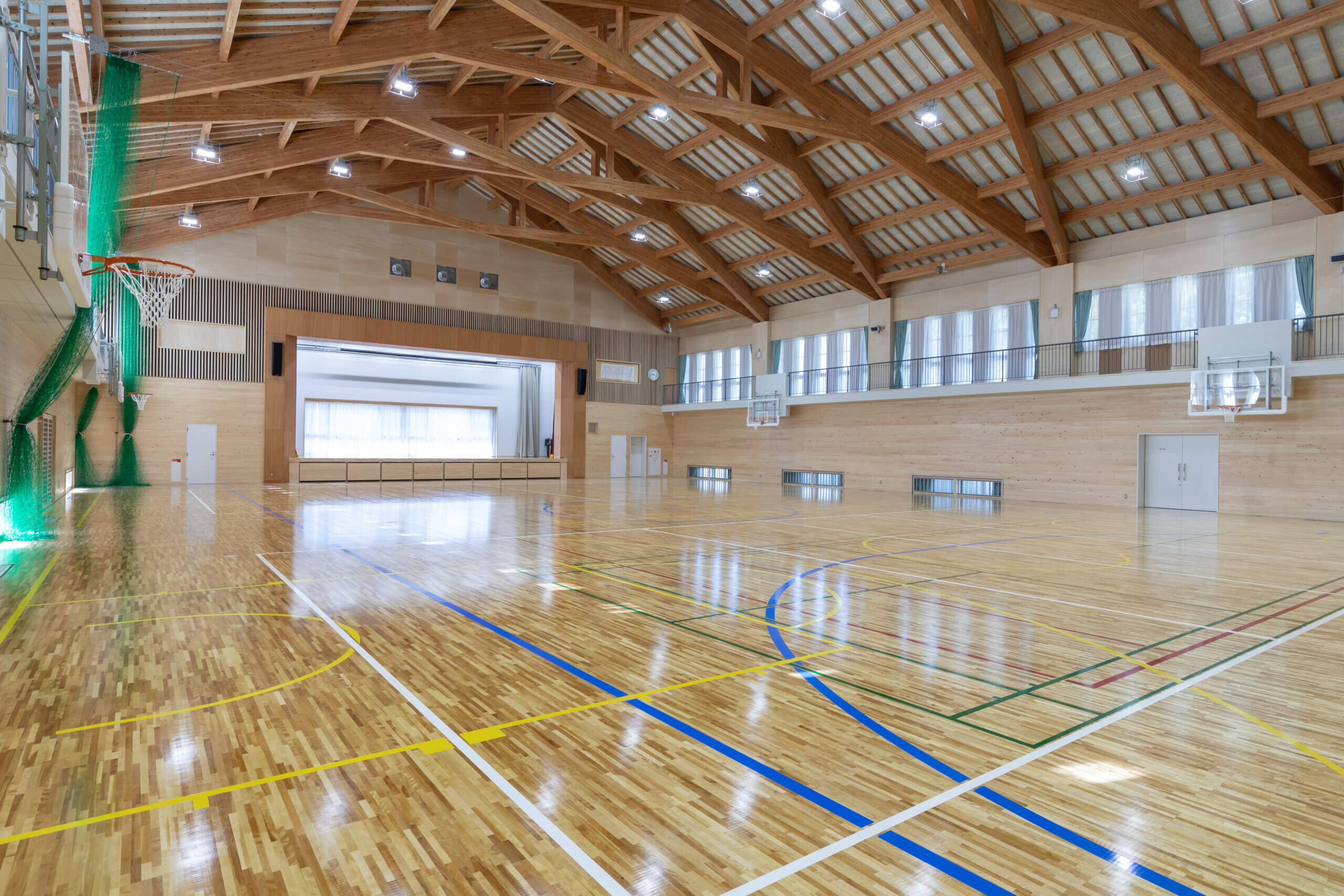 木造建築の施工事例：天龍村総合体育施設 4枚目