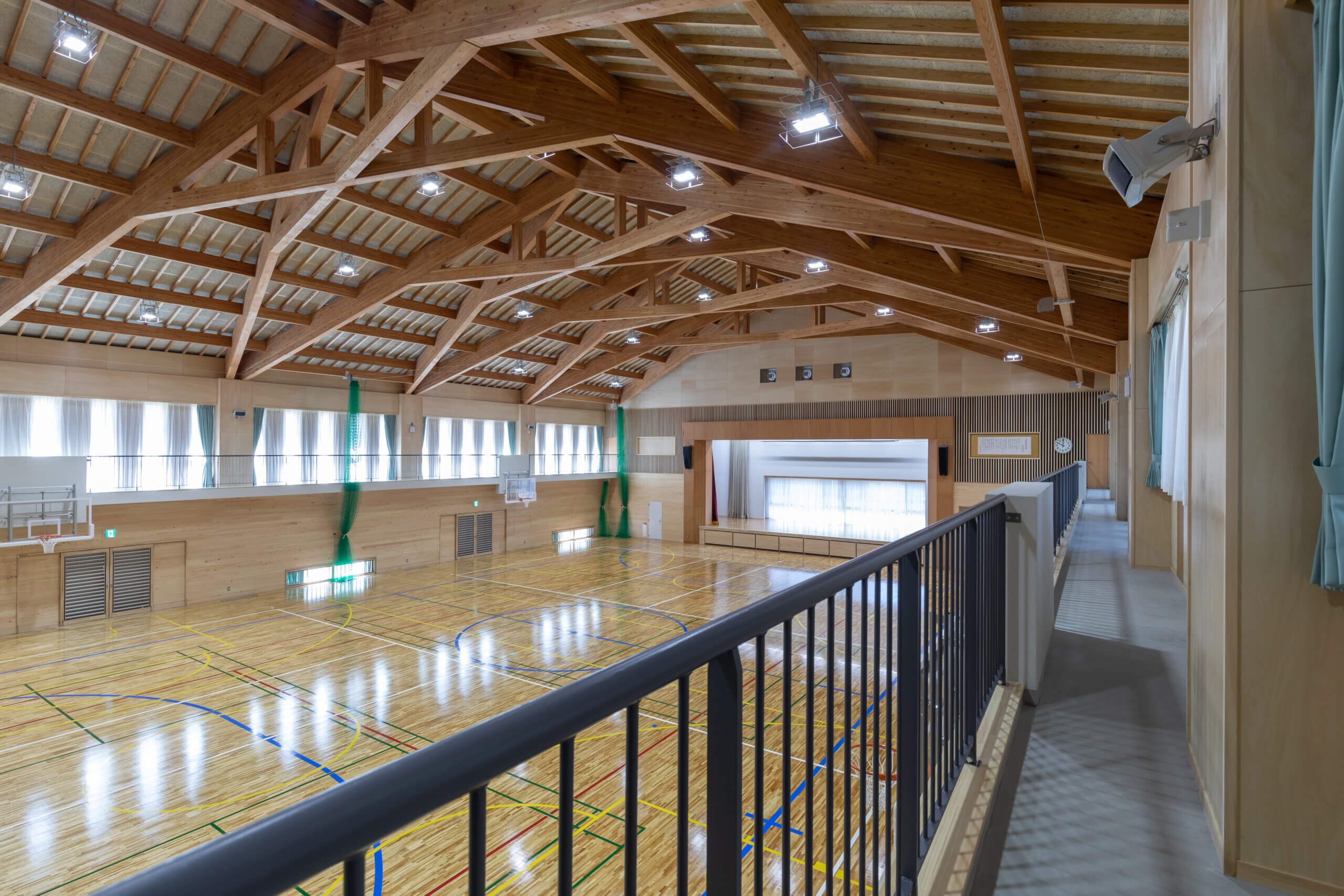 木造建築の施工事例：天龍村総合体育施設 6枚目