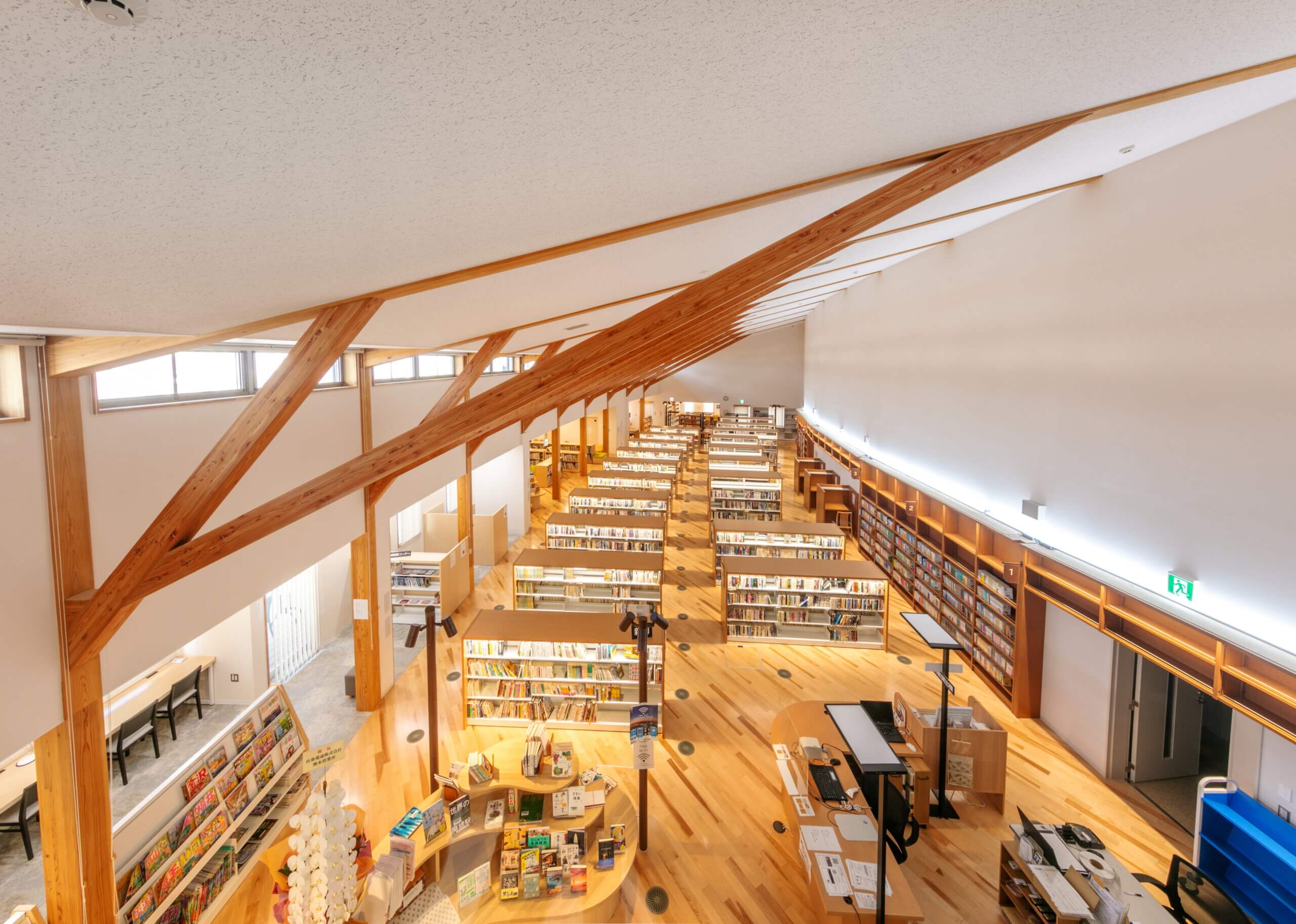 木造建築の施工事例：本と歴史の交流館イコット 1枚目
